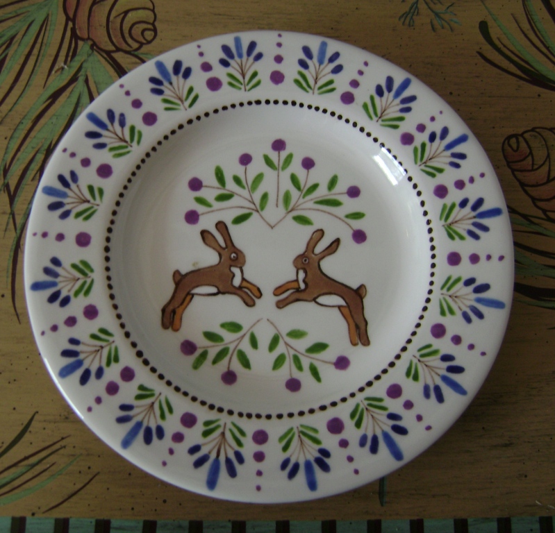 Plate with 2 bunnies   