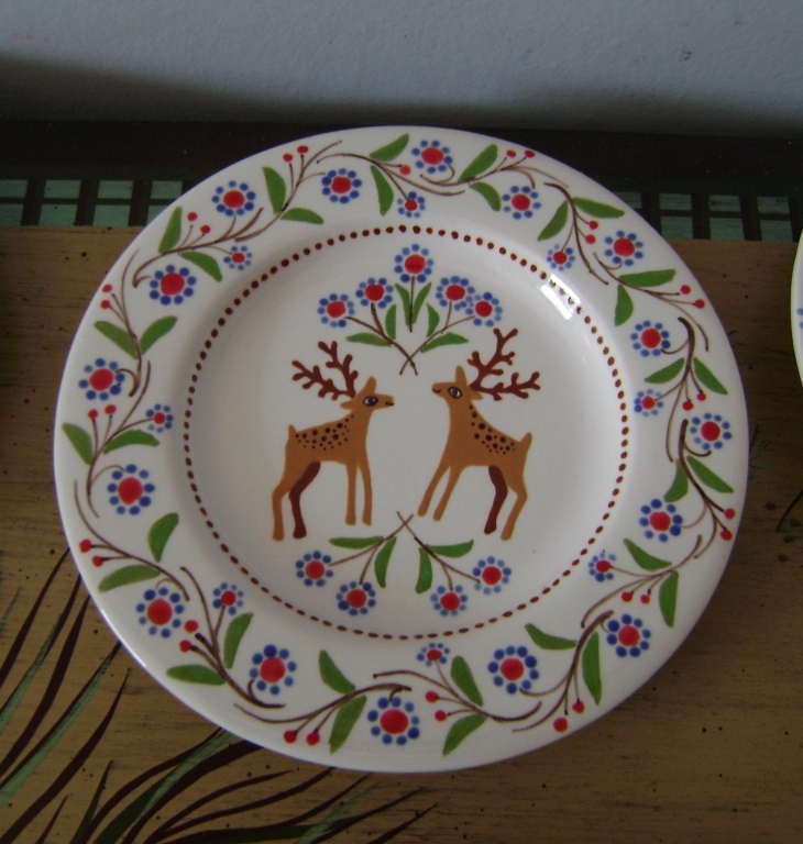 Plate with 2 deer   