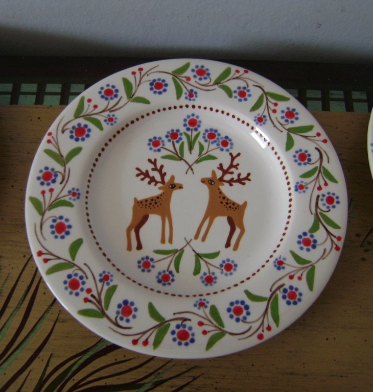 Plate with 2 deer