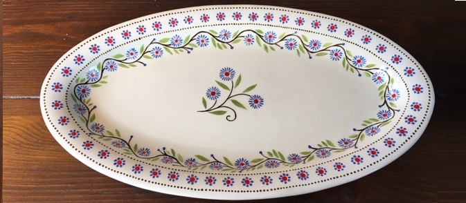 Oval platter with flowers and vines