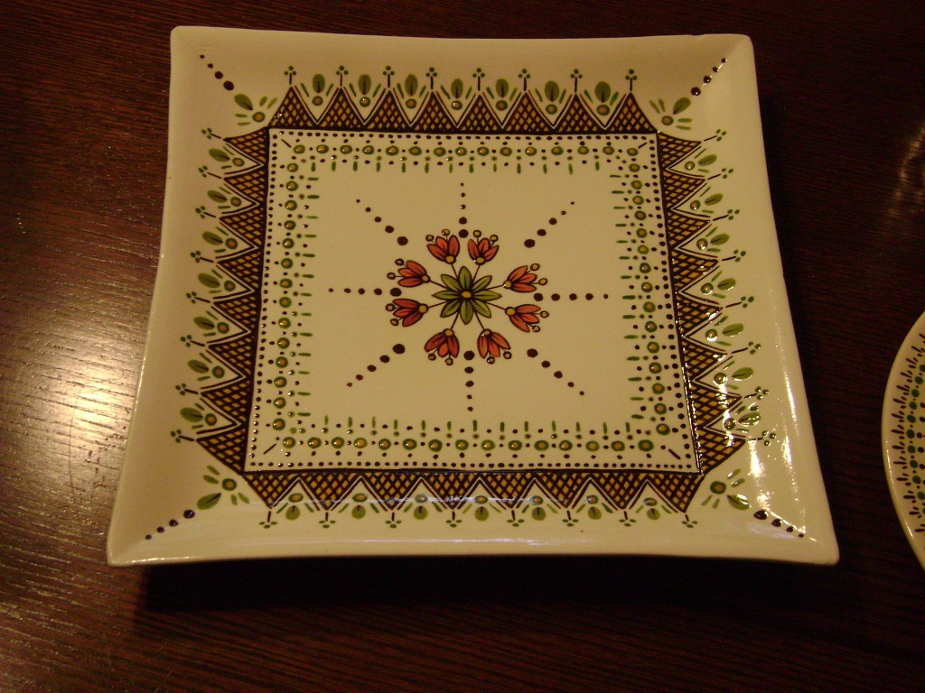 Plate with Snow Drop flower   